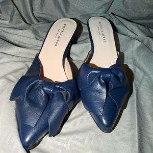 Patrica Green Women's Blue Leather Mules